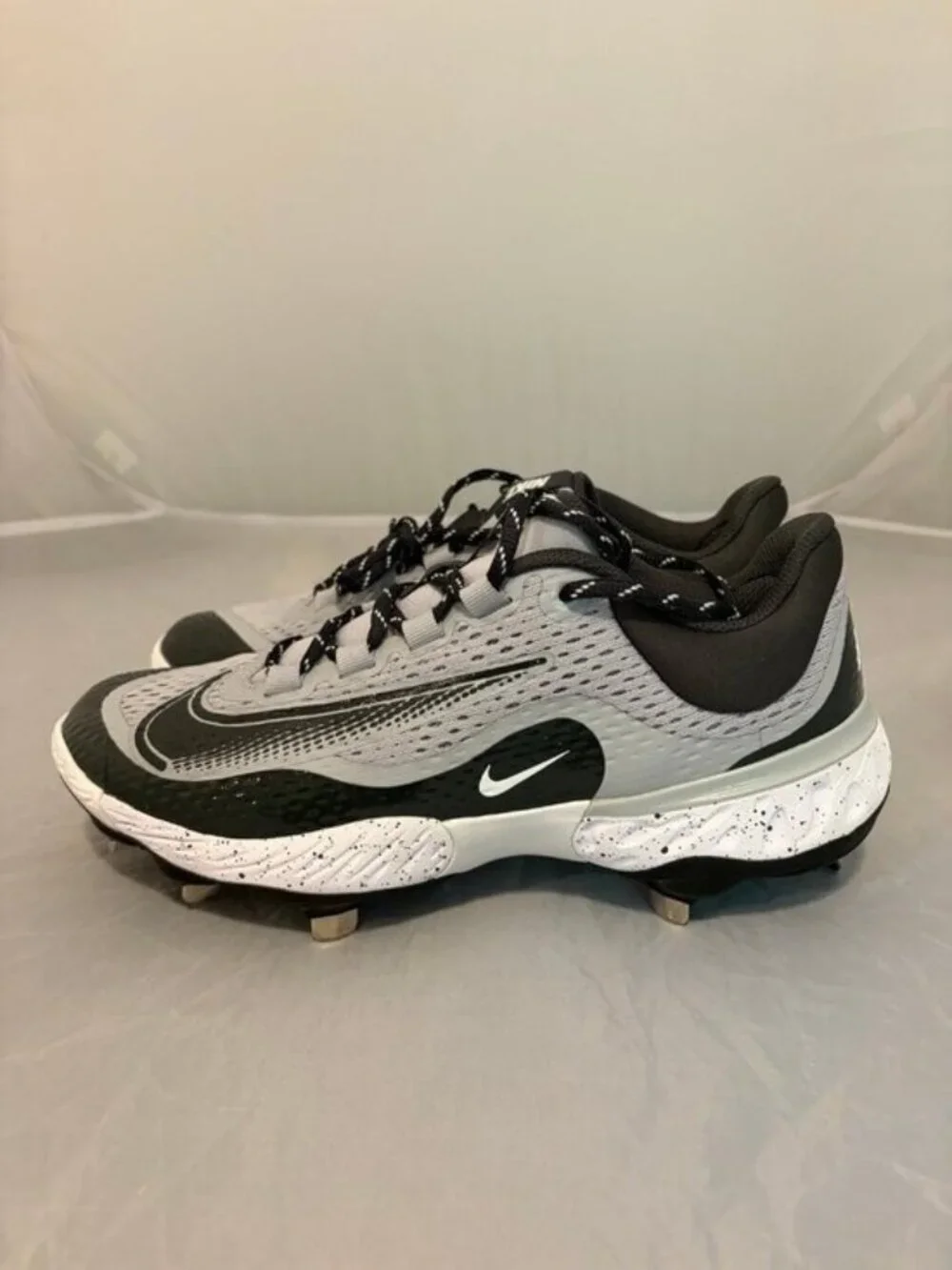 Nike Alpha Huarache Elite 4 low Wolf Grey men’s cleats DJ6521 004